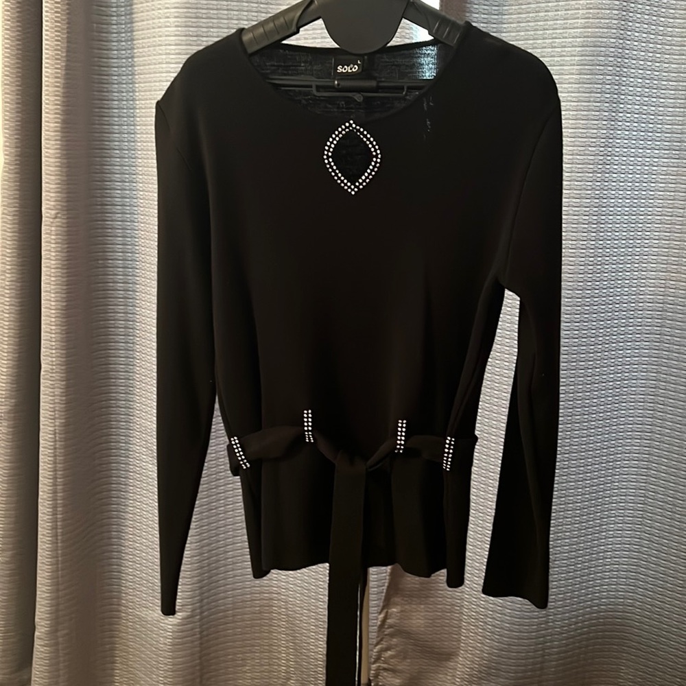 Black sweater with belt